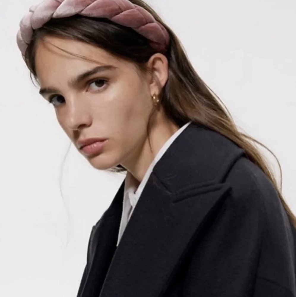 Zara - Picture 2 of 5